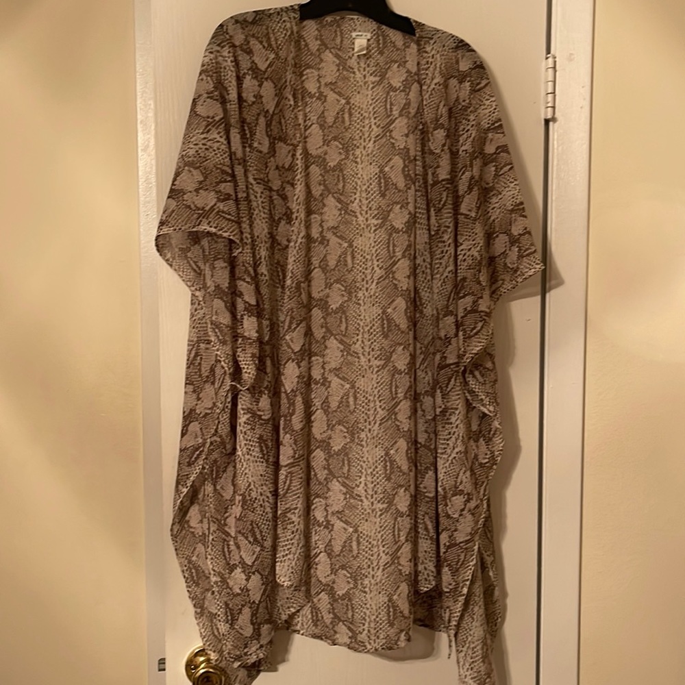 Aerie Kimono